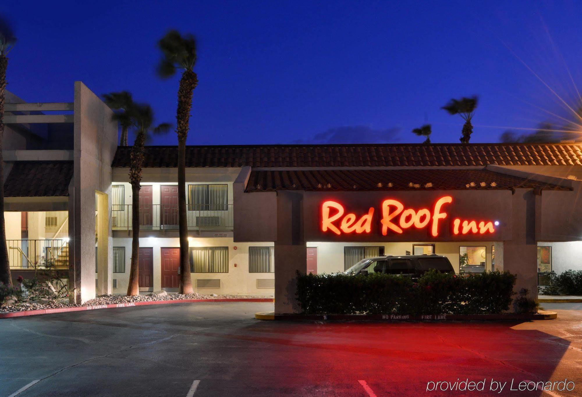 Rodeway Inn & Suites Thousand Palms - Rancho Mirage Exterior photo